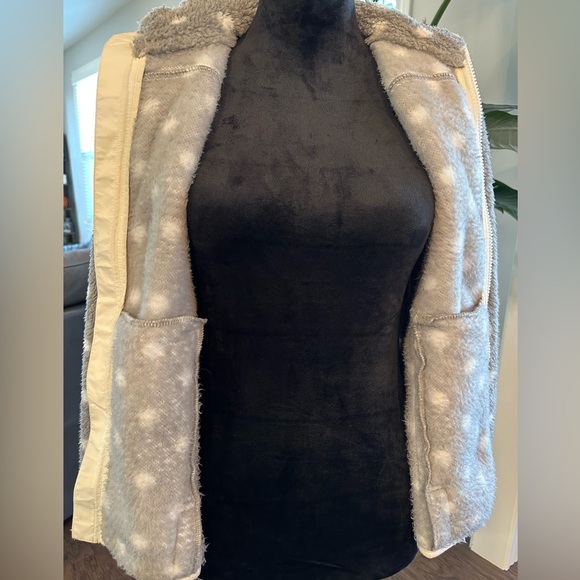 Talbots Gray Polka Dot Sherpa Jacket, Size SP Women - Picture 7 of 10